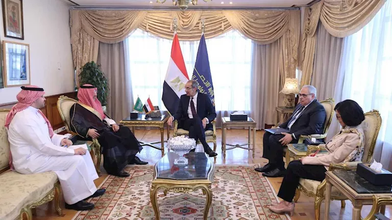 وزير الاتصالات يلتقي سفير السعودية لاستكشاف فرص جديدة للتعاون بين البلدين