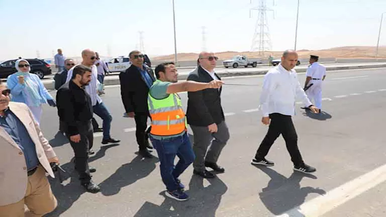 محافظ بني سويف يواصل جولاته التفقدية لمتابعة اللمسات النهائية لمشروع محور الفشن الحر بالصور