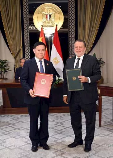 مذكرة تفاهم بين محافظ البنك المركزي ونظيره الصيني (2)