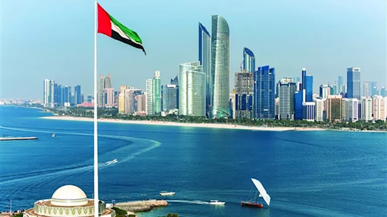 الإمارات تطلق مشروع خط مياه جديد يربط مصر بغزة عبر القناة الـ12
