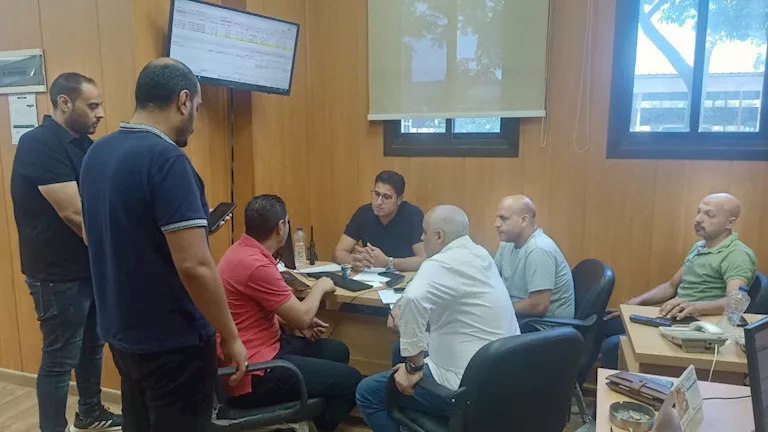 نائب محافظ الدقهلية يزور “الخط الساخن” لمتابعة شكاوى المياه مع صور حصرية