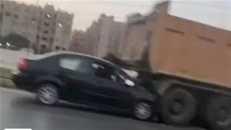 طاردة فتيات طريق الواحات