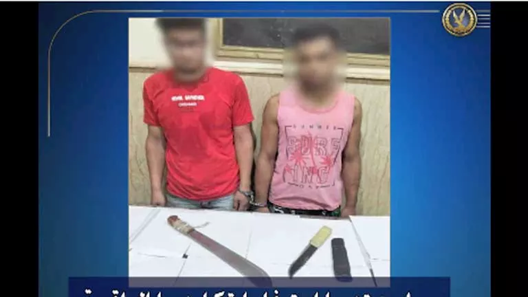 تفاصيل مشاجرة مثيرة في المنتزه مع سكاكين أمام الصيدلية تكشفها الداخلية