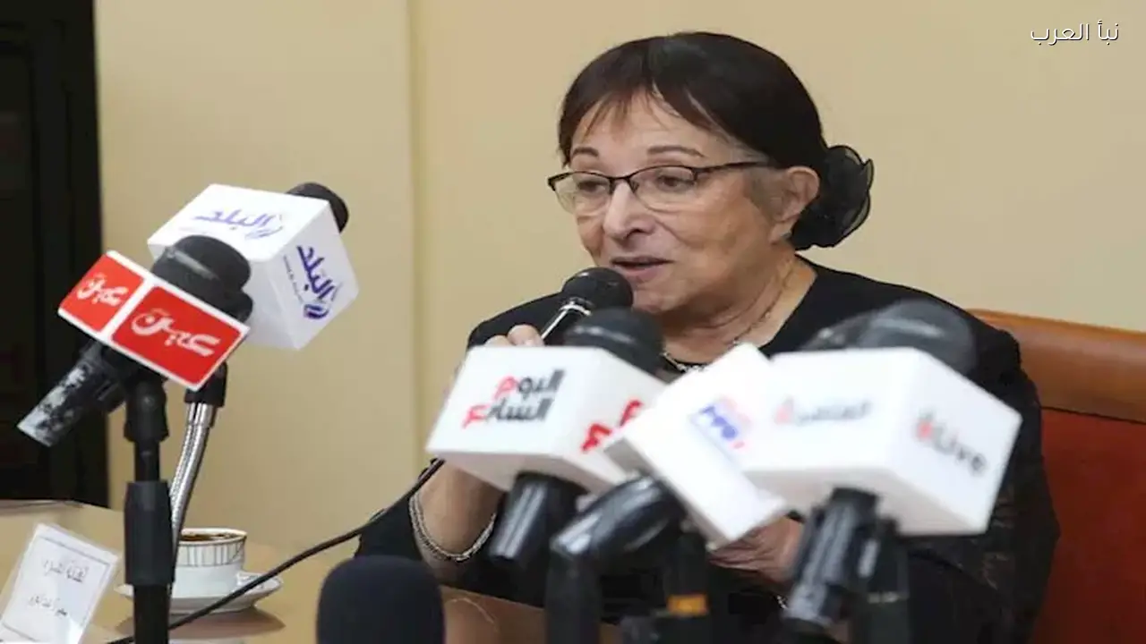 سميرة عبدالعزيز: “سميحة أيوب وقفت إلى جانبي في مواجهة هجوم بنات المسرح، والسندريلا كانت تأمل في أن يكتب لها محفوظ”