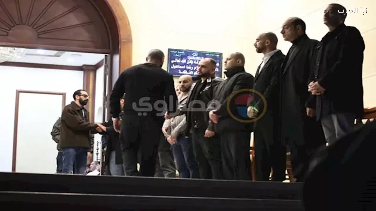 إسلام رضا شقيق الفنانة زينة يتلقى العزاء اليوم في صور جديدة