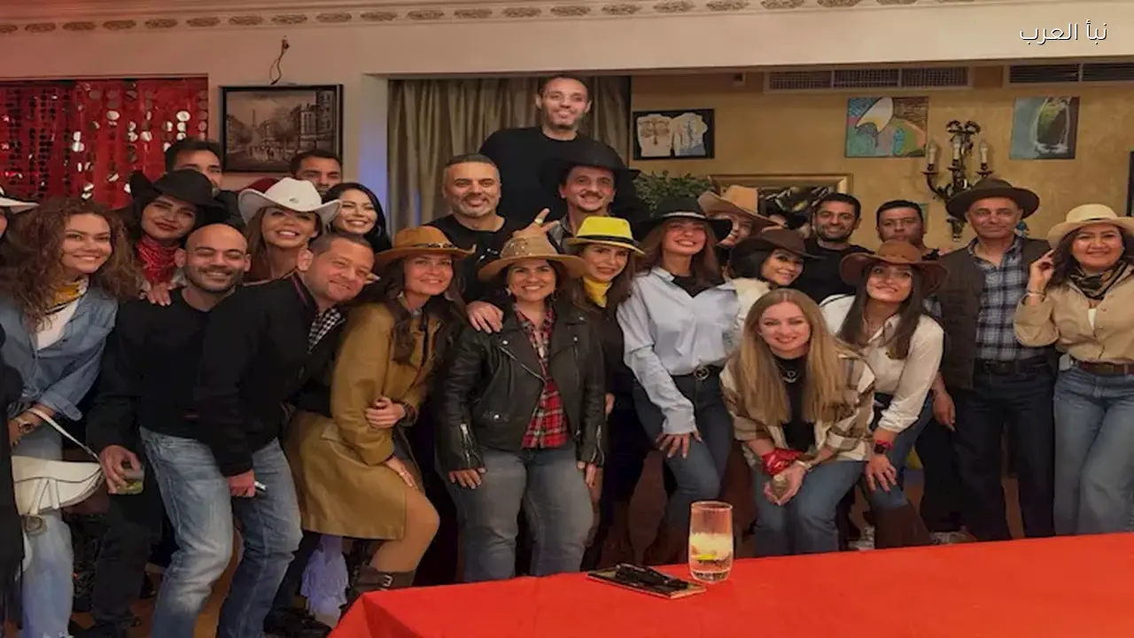 إيمي سالم تحتفل بعيد ميلادها مع نجوم الفن في 7 صور