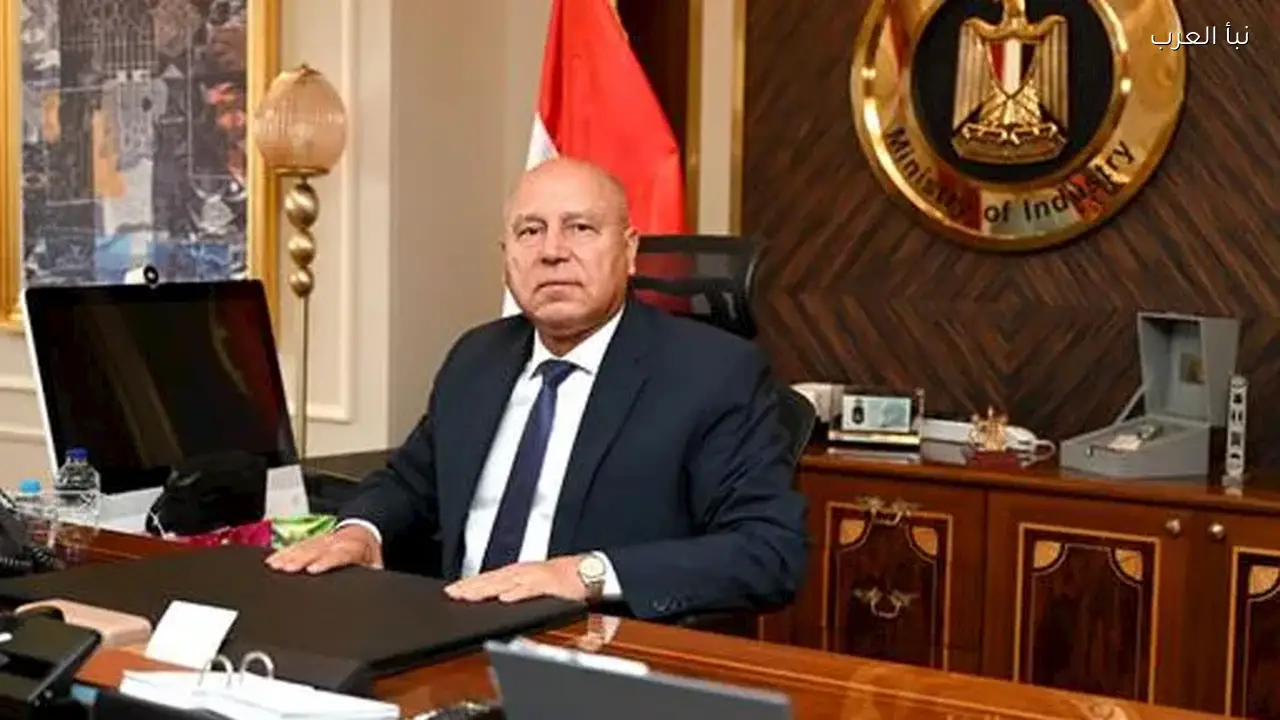 الصناعة تحذر المستثمرين من سحب الأراضي غير الملتزمين