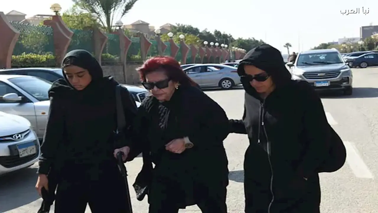 جنازة والد الفنانة علا رشدي في 20 صورة