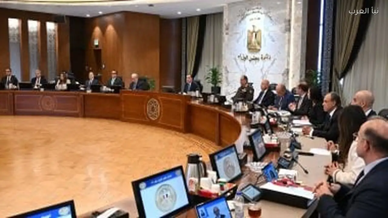 رئيس الوزراء يؤكد أهمية التواصل مع البرلمان لخدمة المواطنين