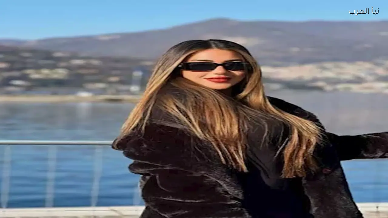 سارة سلامة تتألق بإطلالة جريئة على شواطئ إيطاليا