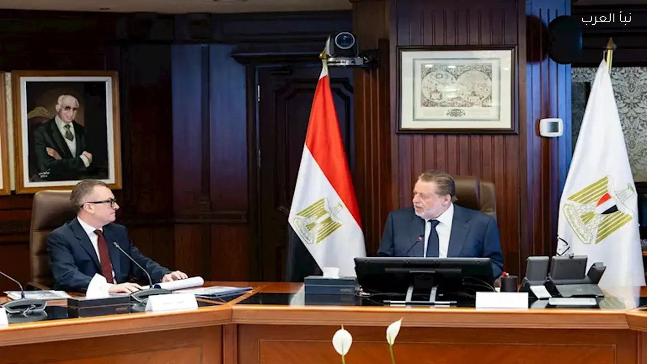 محافظ البنك المركزي يبحث اليوم التعاون مع وزير التخطيط