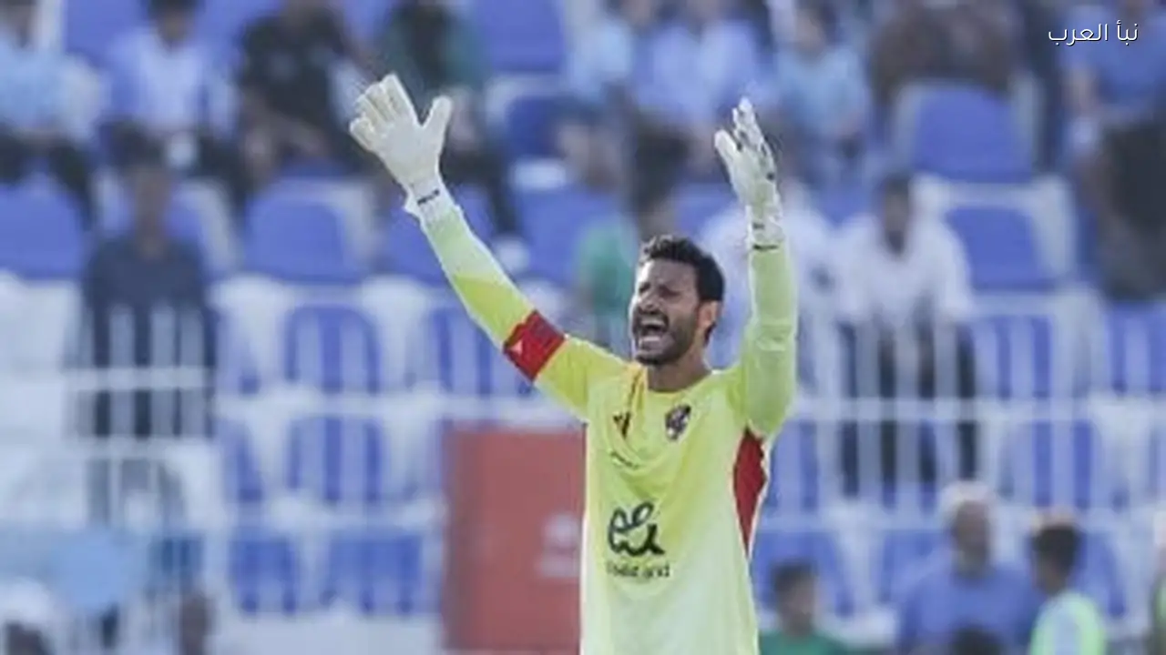 محمد الشناوي يعود لحراسة مرمى الأهلي ضد البنك في الدوري