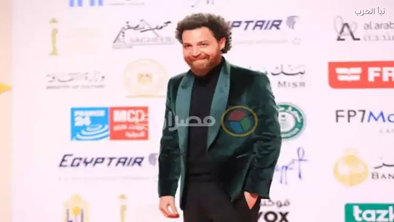 محمود حجازي يواجه اتهامات بالتحرش وصور مع نجوم الفن تظهر في الإعلام