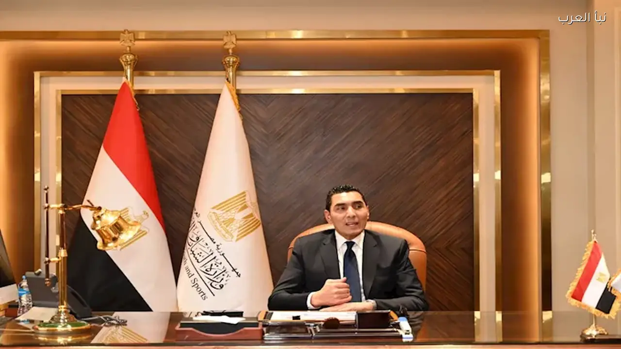 وزير الرياضة يعزي أسرة لاعب عمال المنصورة بعد وفاته أثناء الصيام