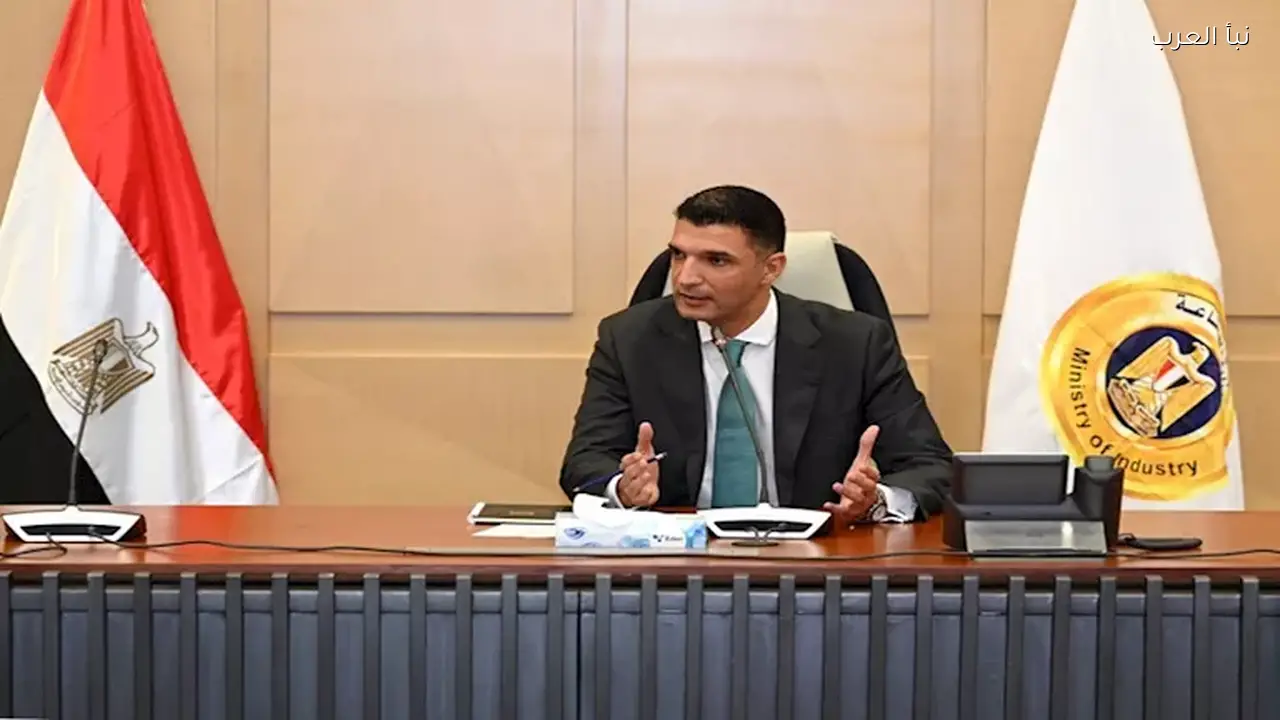 اجتماع وزير الصناعة اليوم مع مصنعي السيراميك لبحث التحديات