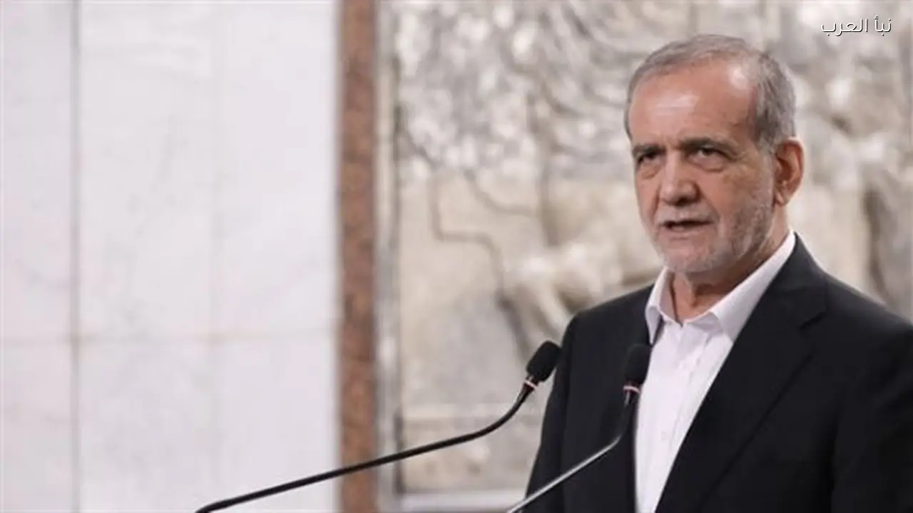 الرئيس الإيراني يؤكد استمرار الحياة في البلاد والتواصل المباشر مع المحافظين