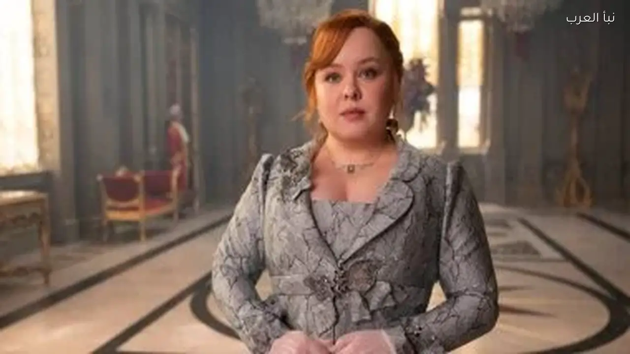 بطلة مسلسل Bridgerton ترد على انتقادات جسدها في لقاء جديد