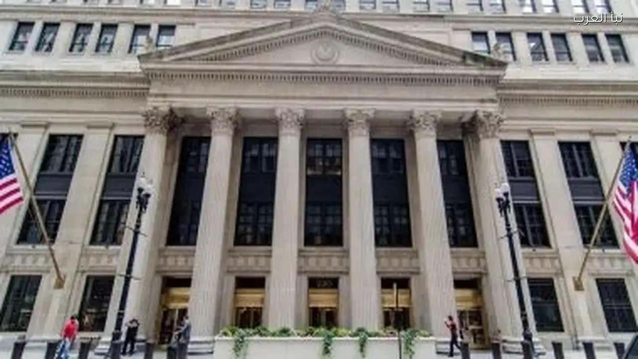 توقعات تثبيت الفيدرالي الأمريكي لأسعار الفائدة اليوم وسط تضخم وحرب