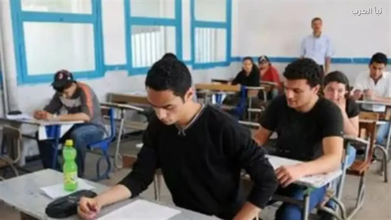 جدول نماذج استرشادية في الكيمياء والفيزياء والرياضيات لطلاب الثانوية العامة