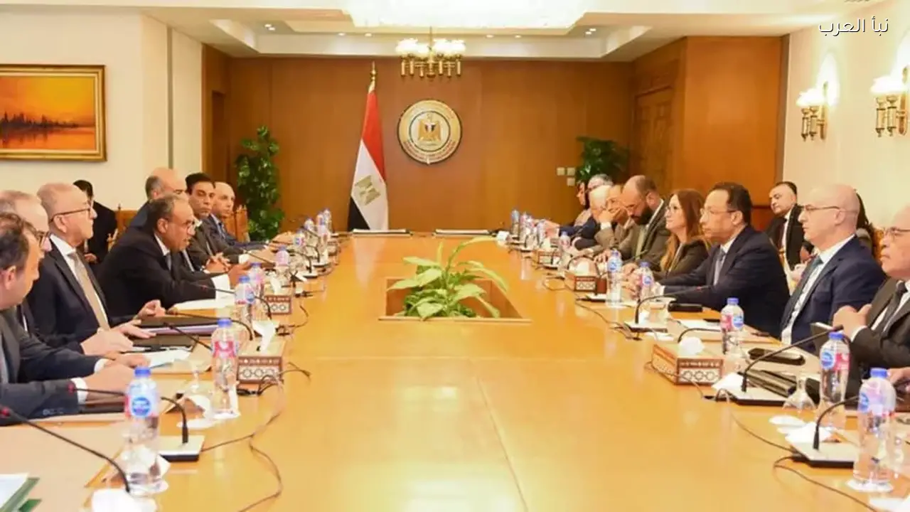 مد إعفاء هواتف المصريين بالخارج إلى 120 يومًا بدءًا من 1 أبريل