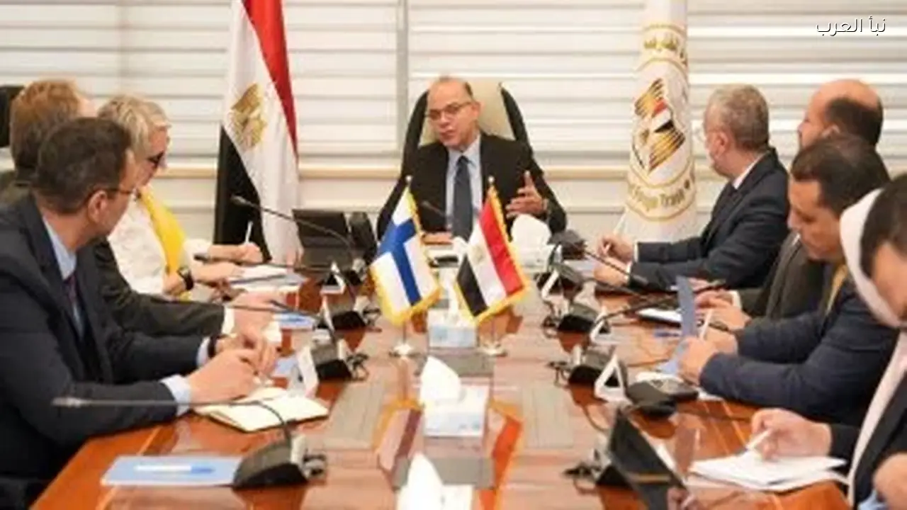 وزير الاستثمار يبحث تعزيز التعاون الاقتصادي مع سفيرة فنلندا اليوم